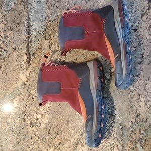 Nwot COLUMBIA* Boots